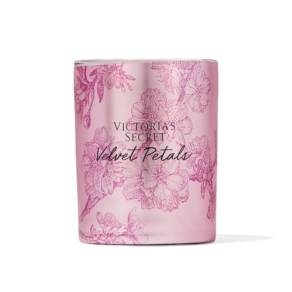 New in its box, VELVET PETALS CANDLE